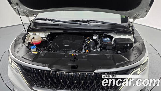 Kia Canival 2023 — photo 6