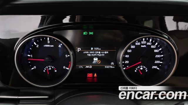 Kia Canival 2023 — photo 8
