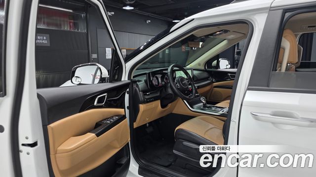 Kia Canival 2023 — photo 10