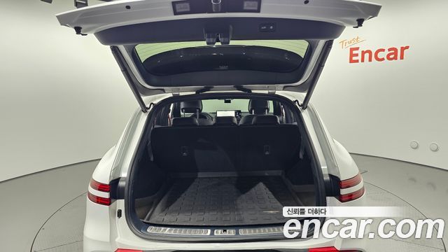 Genesis GV70 2021 — photo 22