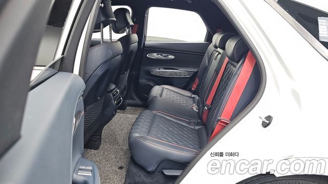 Genesis GV70 2021 — photo 23
