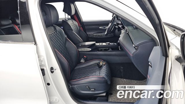 Genesis GV70 2021 — photo 16