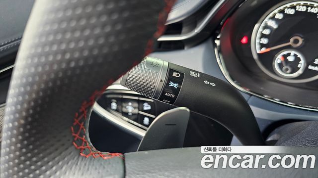 Genesis GV70 2021 — photo 30