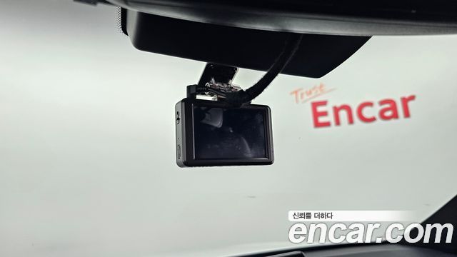 Genesis GV70 2021 — photo 32