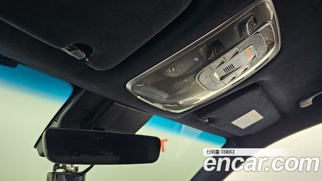 Genesis GV70 2021 — photo 33