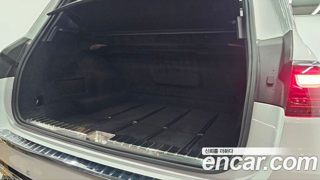 Mercedes-Benz GLS-Class 2025 — photo 11