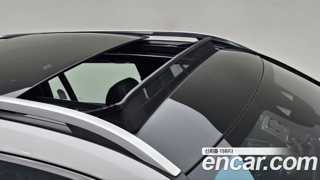 Mercedes-Benz GLS-Class 2025 — photo 12