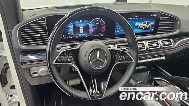 Mercedes-Benz GLS-Class 2025 — photo 13