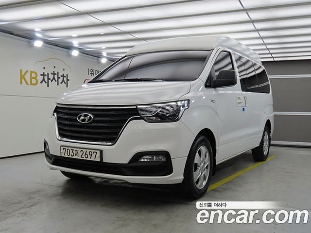 Hyundai Starex 2020 — photo 1