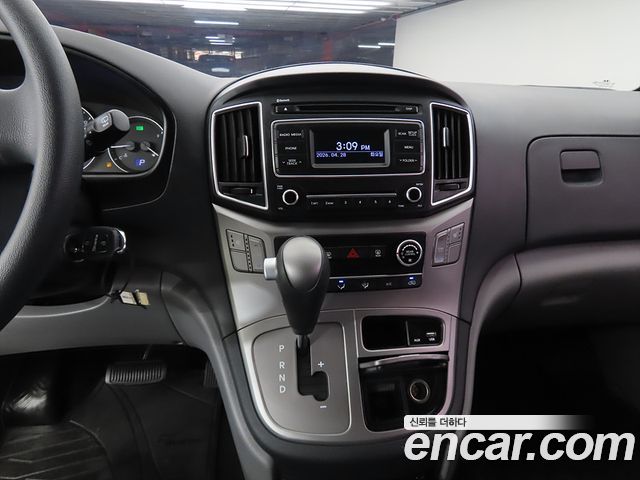 Hyundai Starex 2020 — photo 13