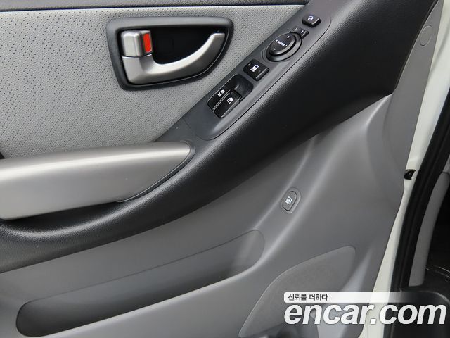 Hyundai Starex 2020 — photo 17