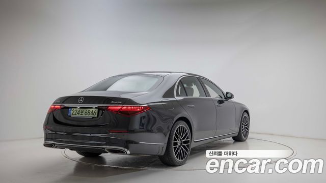 Mercedes-Benz S-Class 2026 — photo 2
