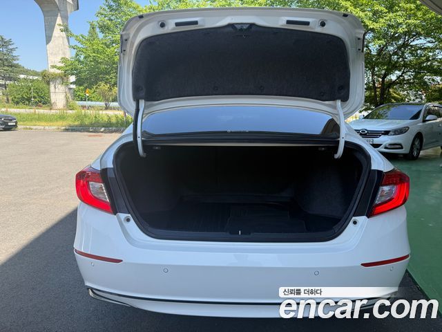 Honda Accord 2019 — photo 12
