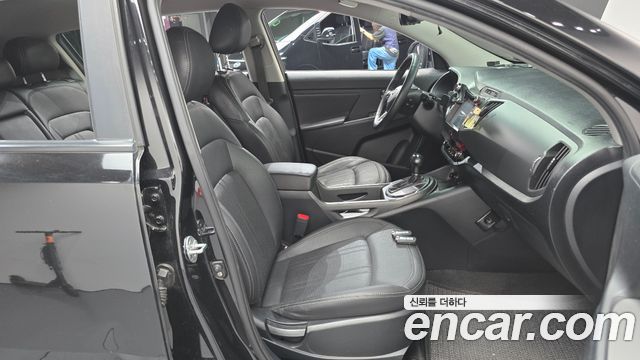 Kia Sportage 2012 — photo 16