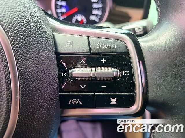 Kia Canival 2021 — photo 14