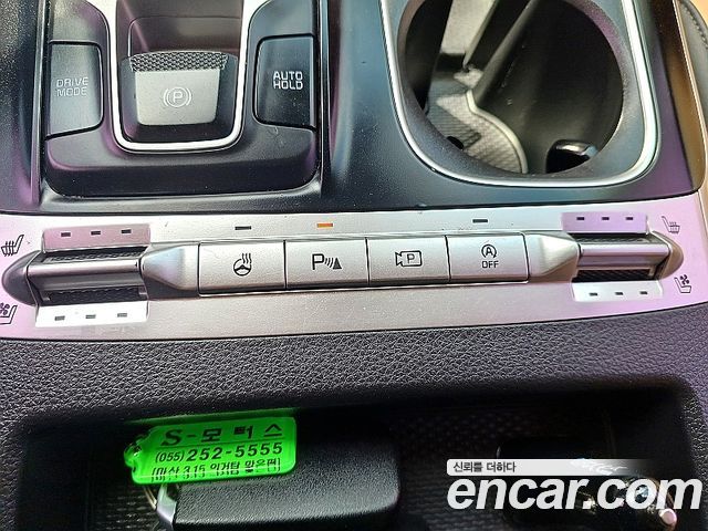 Kia Canival 2021 — photo 16