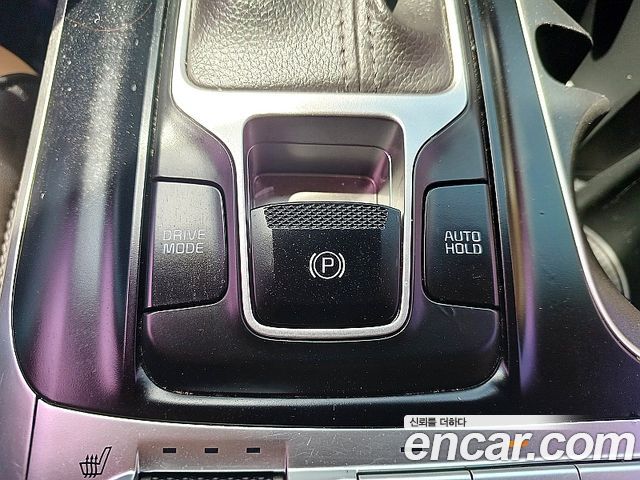 Kia Canival 2021 — photo 17