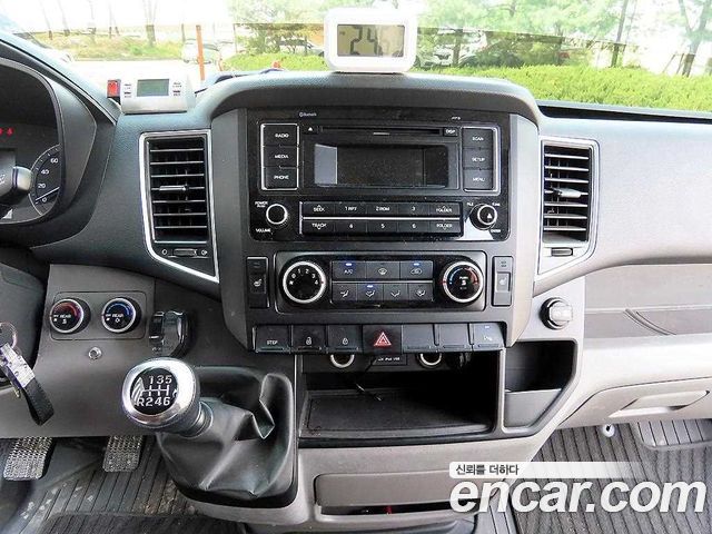 Hyundai Solati 2016 — photo 16
