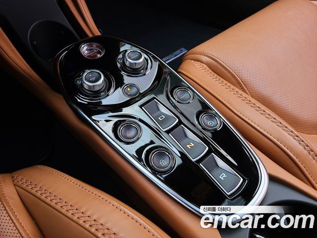 Mclaren GT 2022 — photo 13