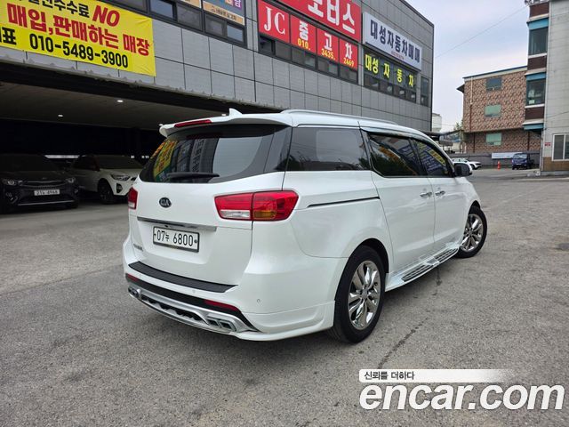 Kia Canival 2016 — photo 3