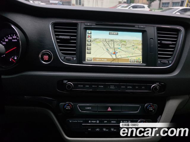 Kia Canival 2016 — photo 6