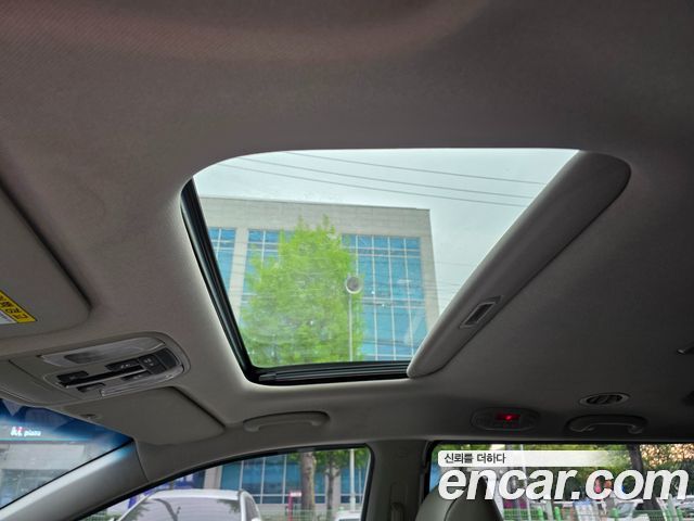 Kia Canival 2016 — photo 8