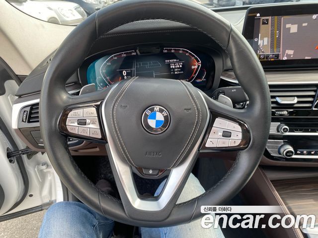 BMW Gran Turismo 2022 — photo 8