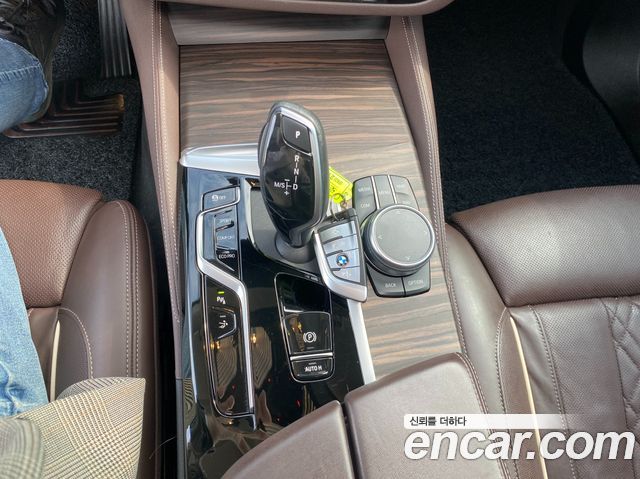 BMW Gran Turismo 2022 — photo 11