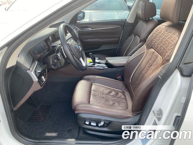 BMW Gran Turismo 2022 — photo 13