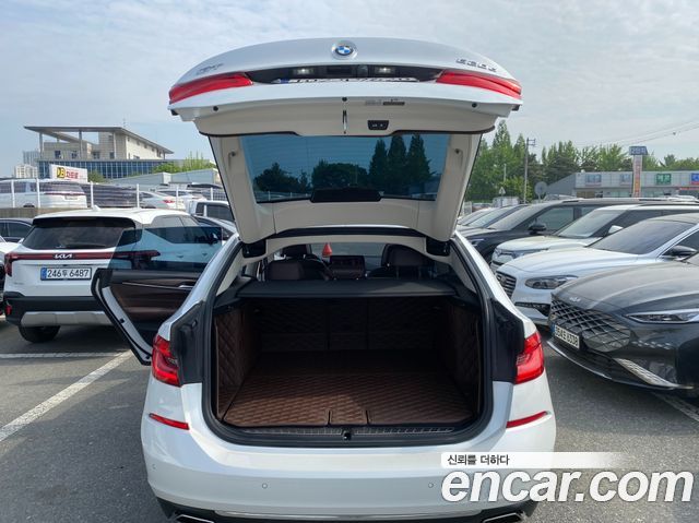 BMW Gran Turismo 2022 — photo 15