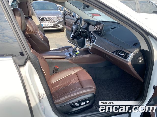 BMW Gran Turismo 2022 — photo 17