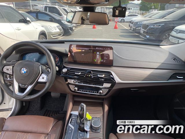 BMW Gran Turismo 2022 — photo 18