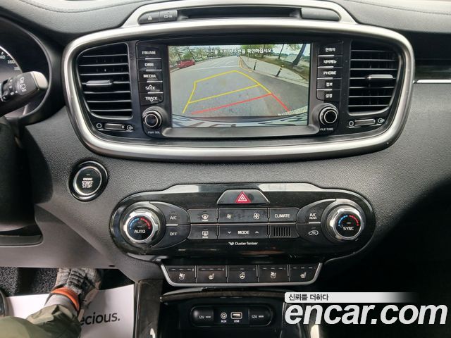 Kia Sorento 2015 — photo 13