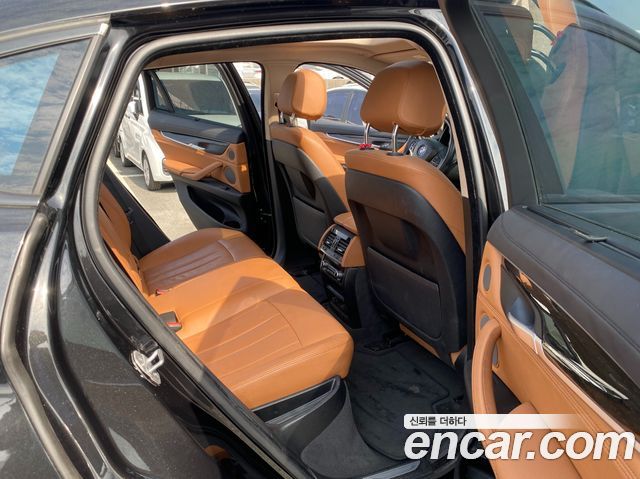 BMW X6 2018 — photo 16