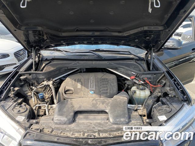 BMW X6 2018 — photo 19