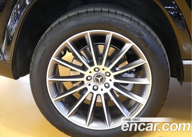 Mercedes-Benz GLE-Class 2025 — photo 5