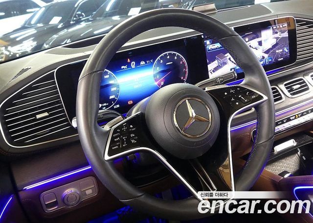 Mercedes-Benz GLE-Class 2025 — photo 12