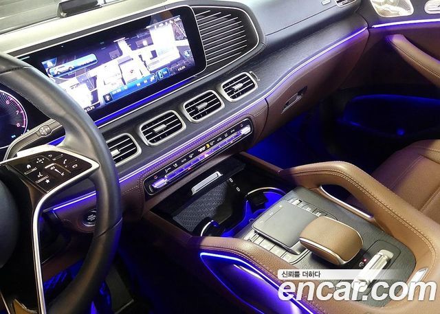 Mercedes-Benz GLE-Class 2025 — photo 13