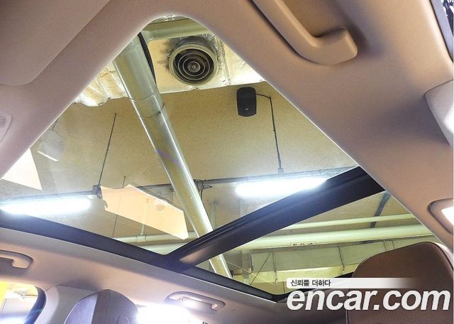 Mercedes-Benz GLE-Class 2025 — photo 19