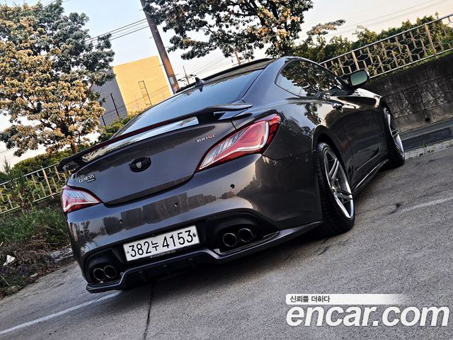 Hyundai Genesis 2012 — photo 2