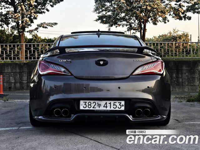 Hyundai Genesis 2012 — photo 4