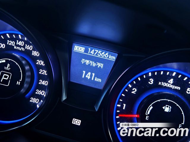 Hyundai Genesis 2012 — photo 8