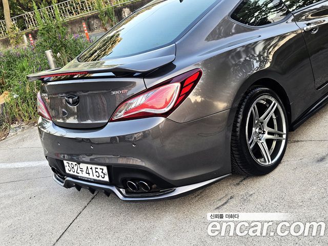 Hyundai Genesis 2012 — photo 16
