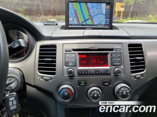 Kia LOTZE 2010 — photo 9
