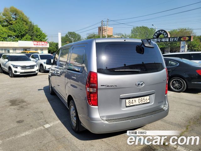 Hyundai Starex 2019 — photo 2