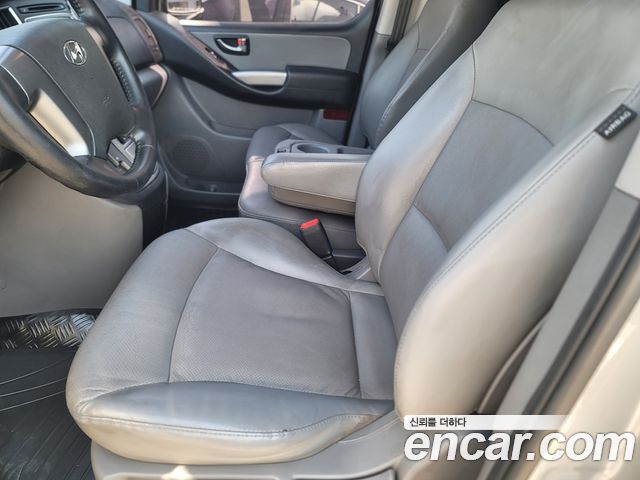 Hyundai Starex 2019 — photo 10