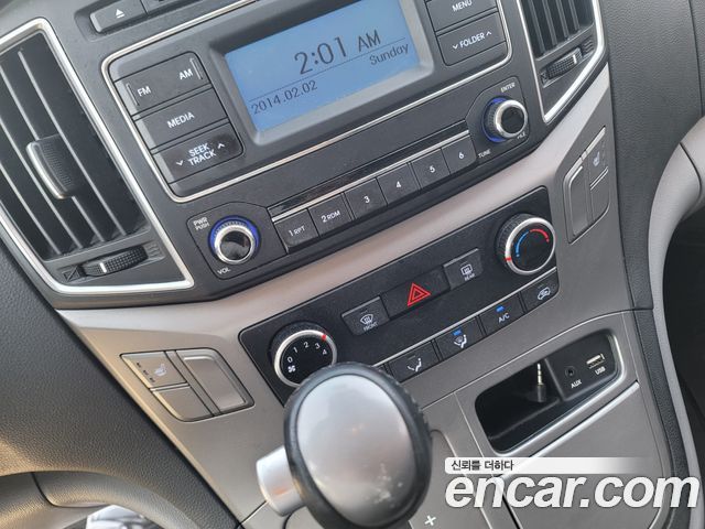 Hyundai Starex 2019 — photo 11