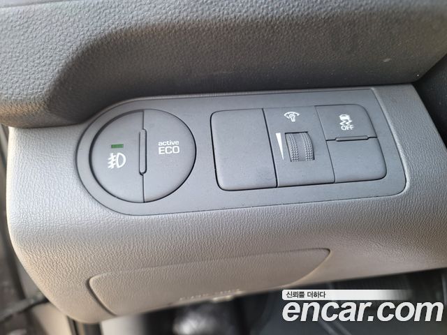 Hyundai Starex 2019 — photo 13