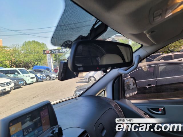 Hyundai Starex 2019 — photo 14