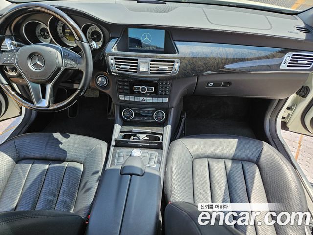 Mercedes-Benz CLS-Class 2012 — photo 10